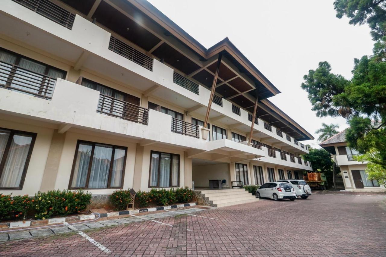 Reddoorz Premium @ Bukit Damai Indah Hotel Balikpapan  Exterior photo