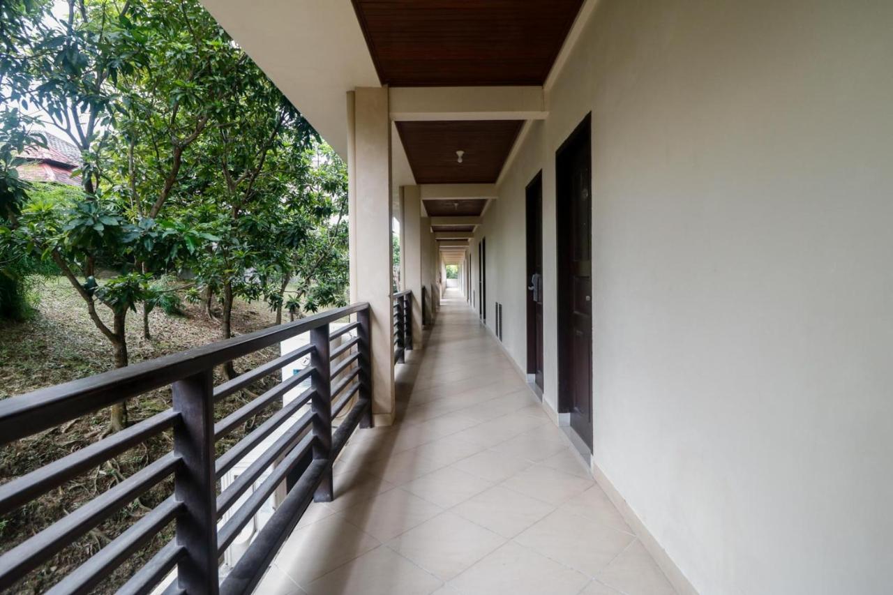 Reddoorz Premium @ Bukit Damai Indah Hotel Balikpapan  Exterior photo