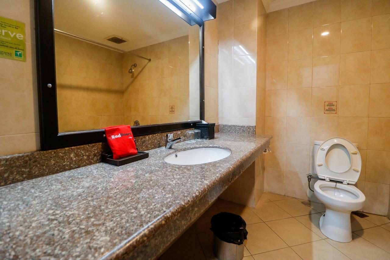 Reddoorz Premium @ Bukit Damai Indah Hotel Balikpapan  Exterior photo